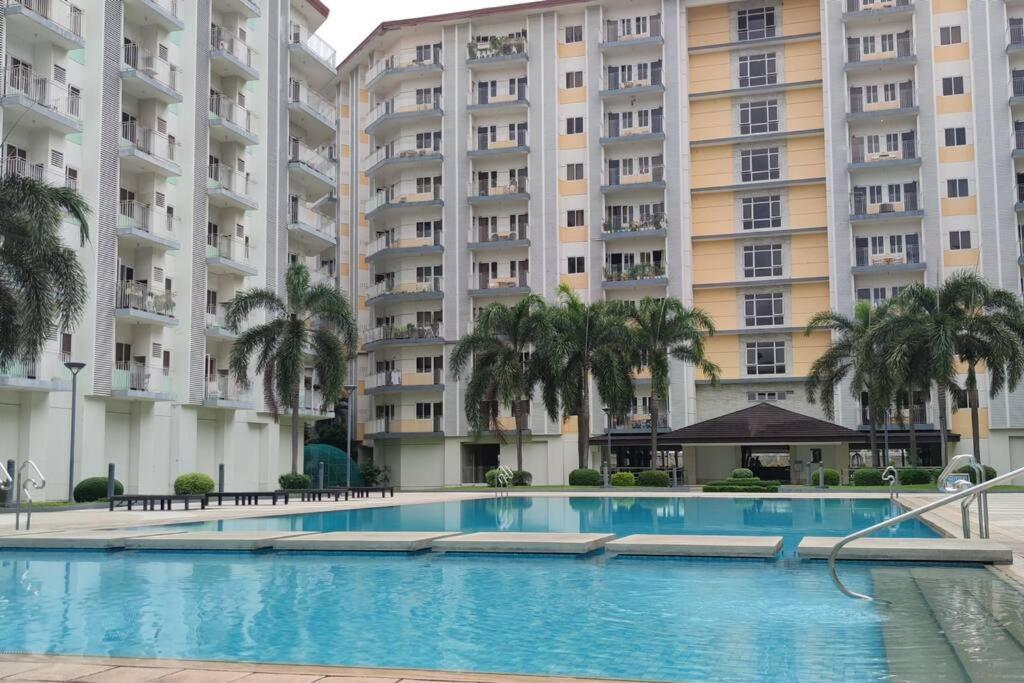 Cherolds Place Lovely 1 Bedroom Condo With Balcony Manila Exteriér fotografie