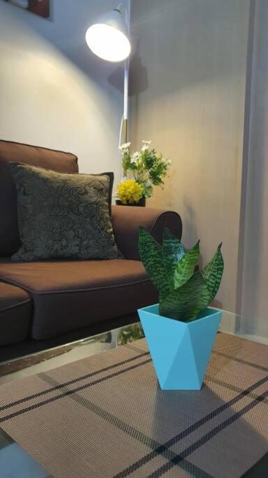Cherolds Place Lovely 1 Bedroom Condo With Balcony Manila Exteriér fotografie