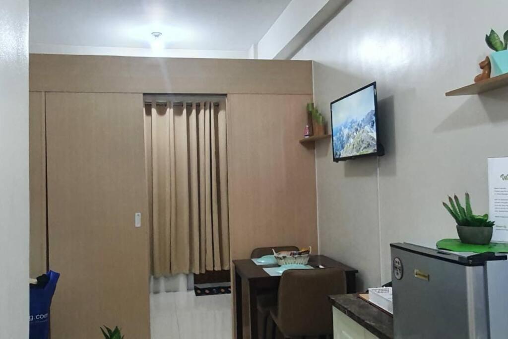 Cherolds Place Lovely 1 Bedroom Condo With Balcony Manila Exteriér fotografie