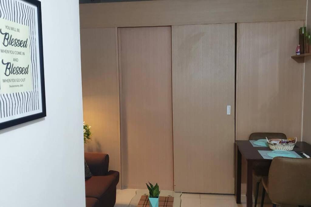 Cherolds Place Lovely 1 Bedroom Condo With Balcony Manila Exteriér fotografie